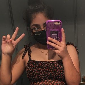 Meet your Posher, Yadira